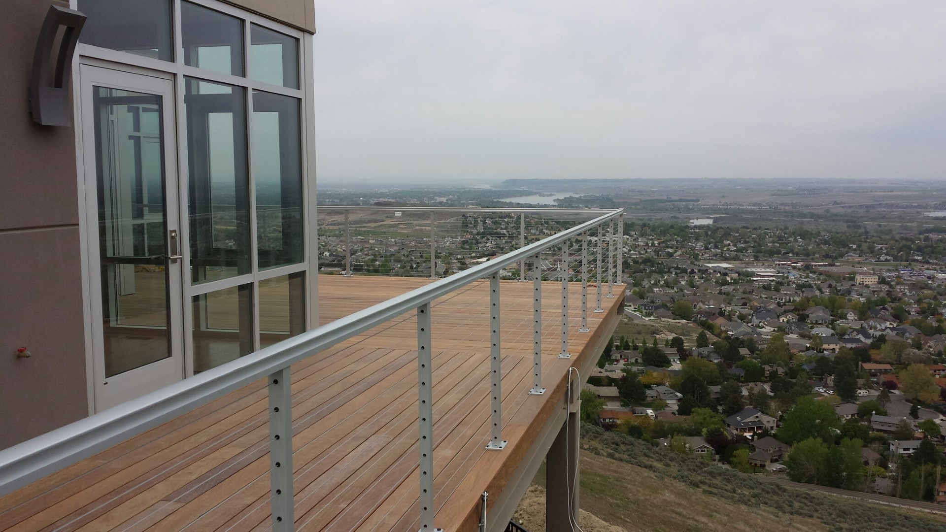 Stainless Steel Cable Railing | CrystaLite, Inc.